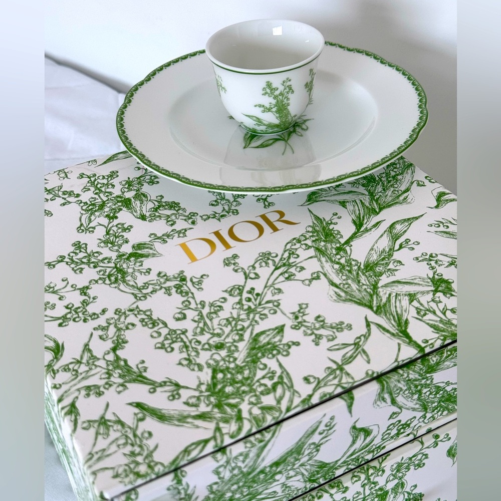 AUTHENTIC AND EXCLUSIVE DIOR TEA SET